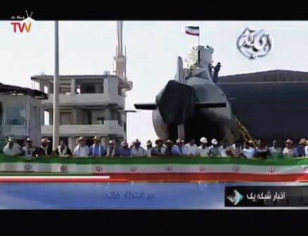 Lần đầu tiên lộ diện tàu ngầm mới của Iran ảnh 3
